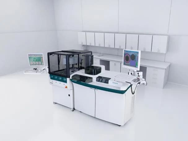 VersaCell System — Robotli laboratoriya tizimi